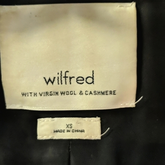 Aritzia | Wilfred Cocoon Coat 🖤 - Picture 4 of 10